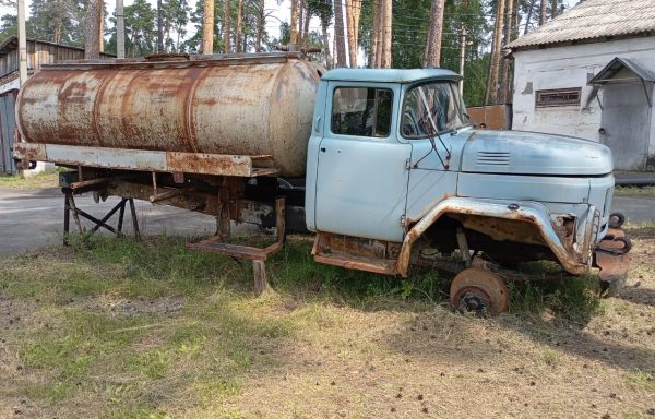 Автоцистерна ЗИЛ431412