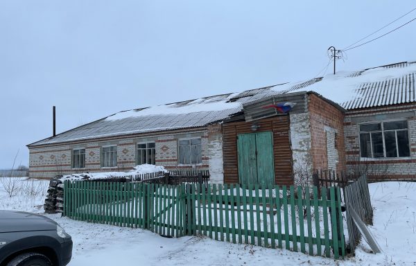 Здание (Белозерский МО, с. Боровское)