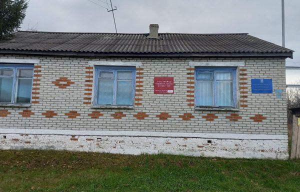 Здание (Шадринский МО, д. Комсомольская)
